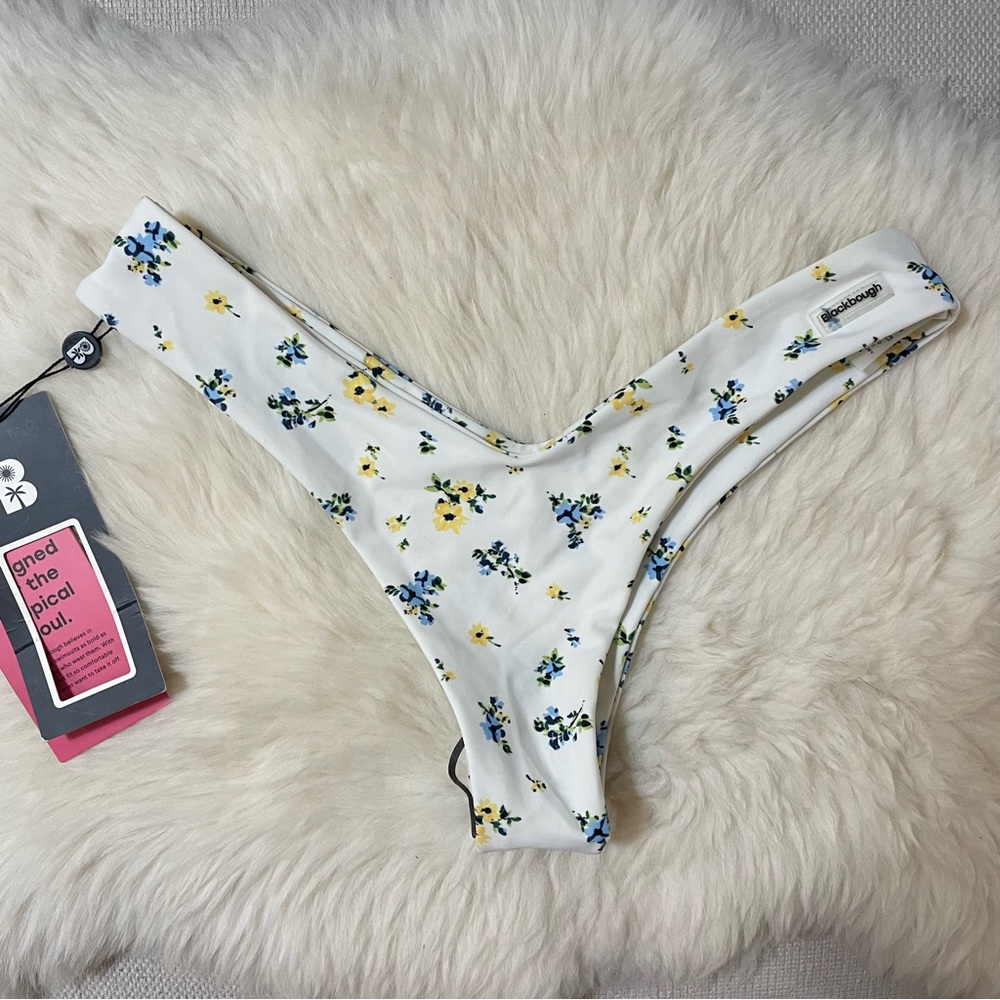 NWT size S Blackbough Swim Stassy Bottoms in Spring Fling
